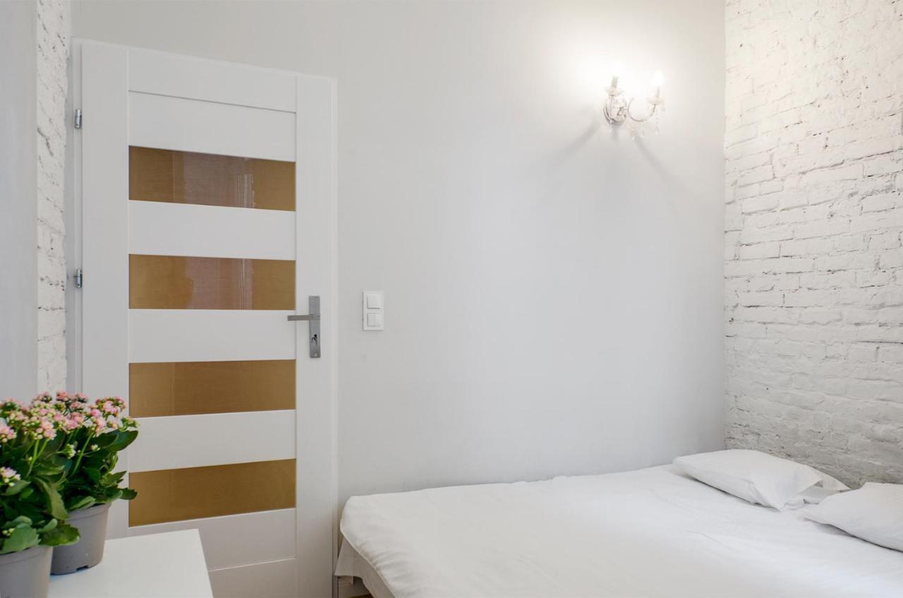 Standard Apartment On 6 Sierpnia Łódź Buitenkant foto